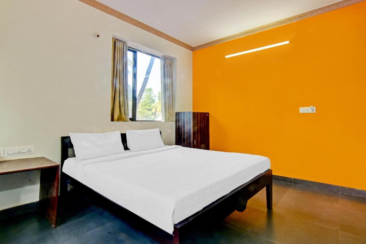 Capital O 85357 Hotel Sai Datta Calangute Luaran gambar